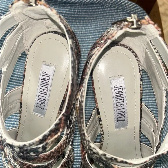 NWOT Stylish Snakeskin Stiletto Heels - Picture 11 of 13